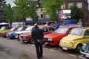 Retro in Wetteren met ‘Alles loopt op wieltjes’: “Van oldtimers tot kinderwagens en fietsen”