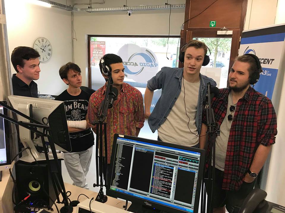 Van vriendengroep tot Young Foxes:”Begonnen met klassieke auditie en nu een rockgroep geworden”