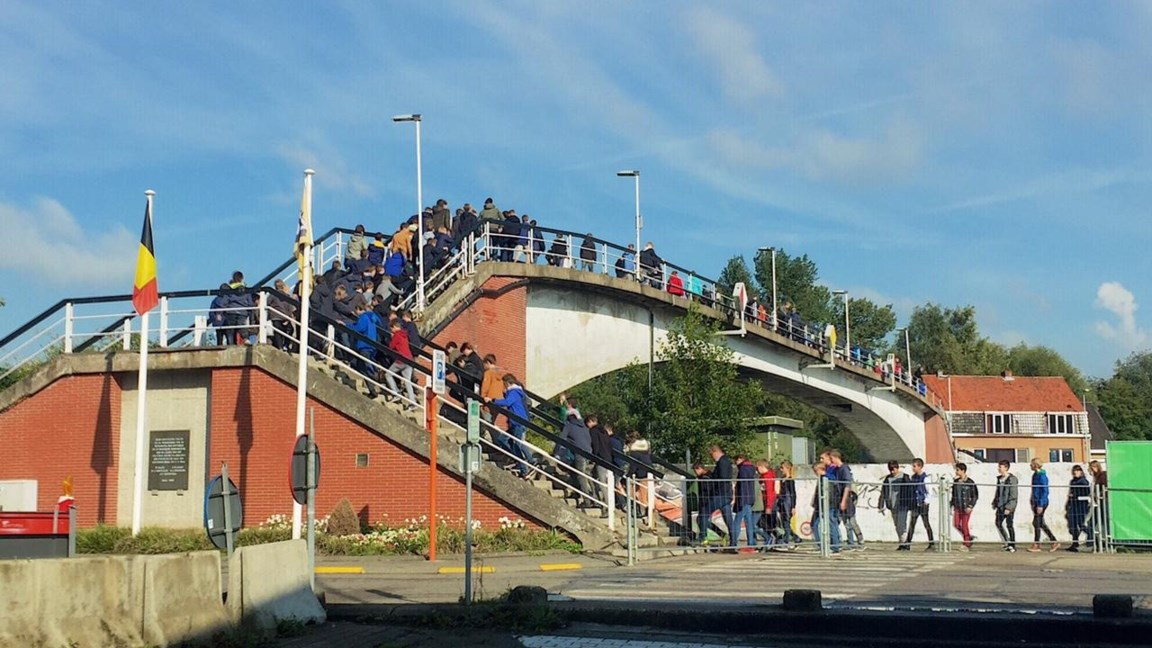 Vaarwel Passerelle: een hommage door Shana & Wim, die samengaan als gin & tonic.