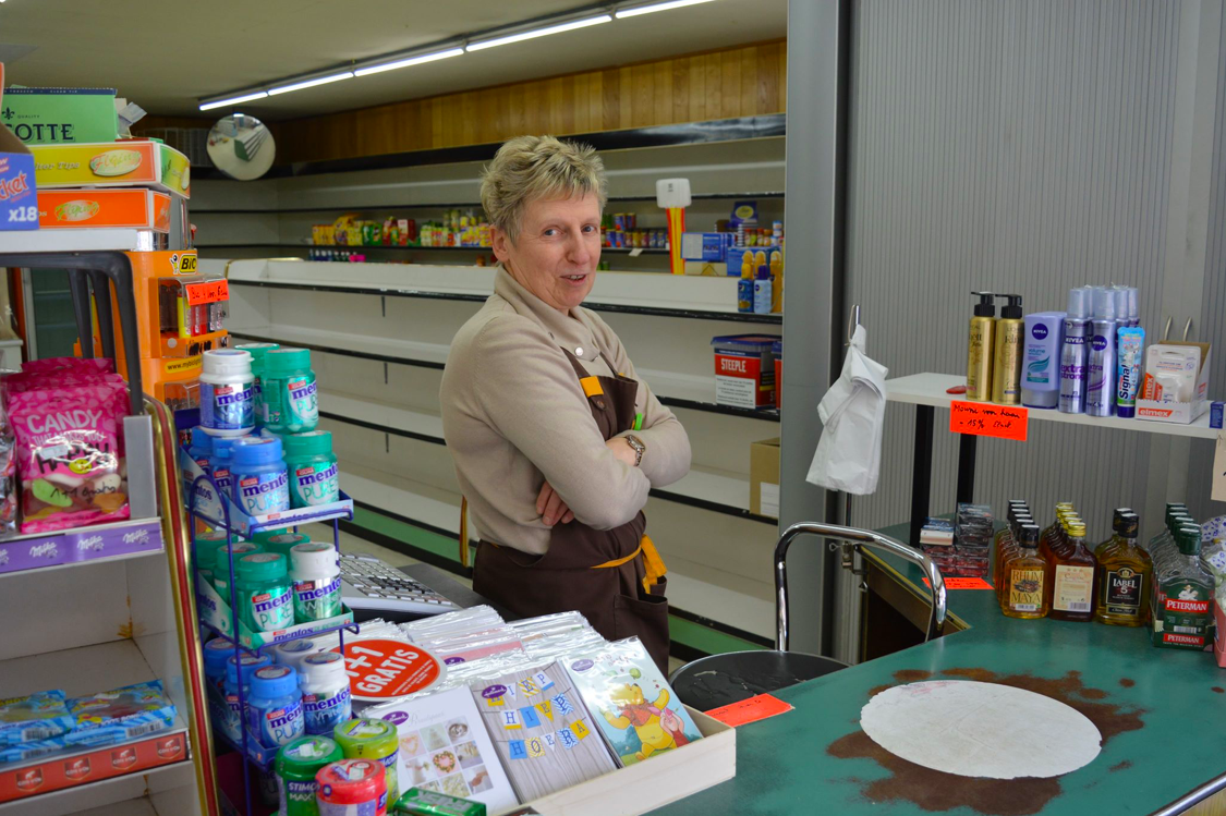 Linda stopt in haar buurtwinkel en gaat met pensioen