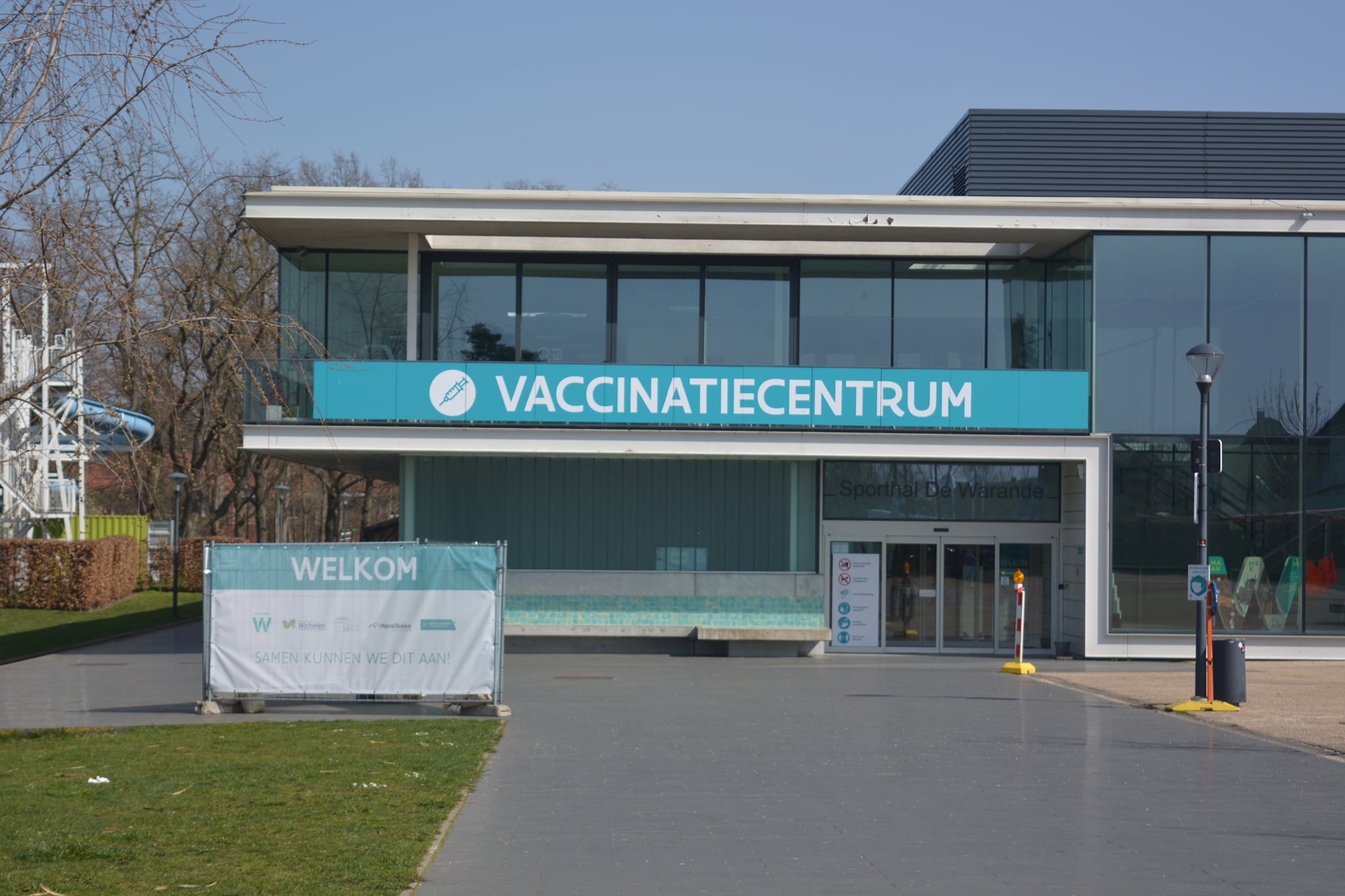 Vaccinatiecentra Wetteren en Wachtebeke blijven draaien