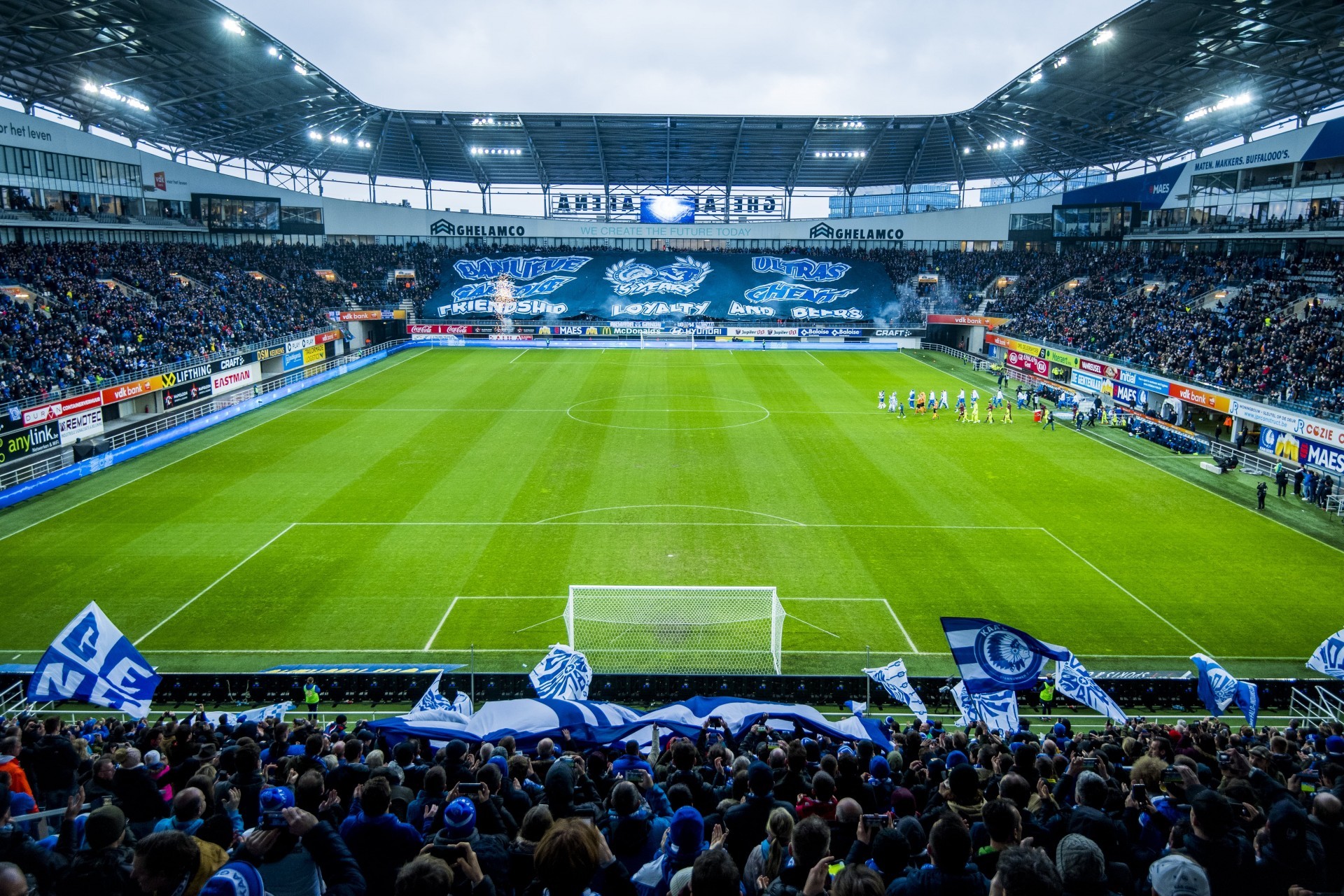 Abonnees AA Gent mogen volgend seizoen naar het voetbal
